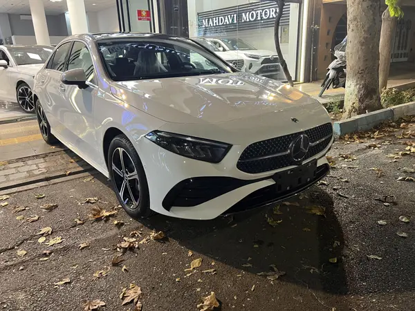 بنز، کلاس A سدان