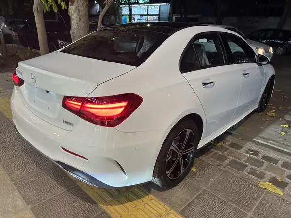 بنز، کلاس A سدان