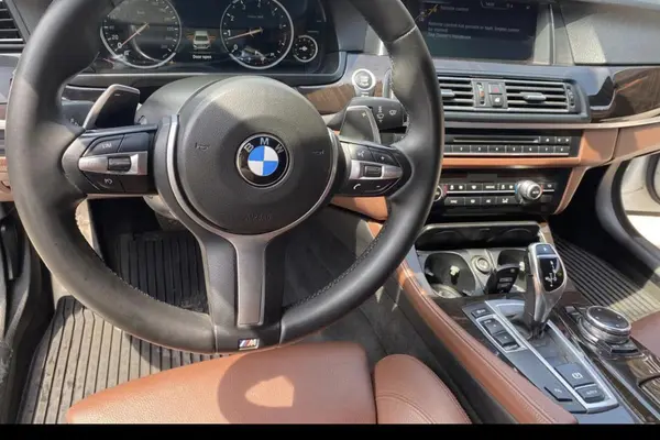 ب ام و، سری 5 سدان