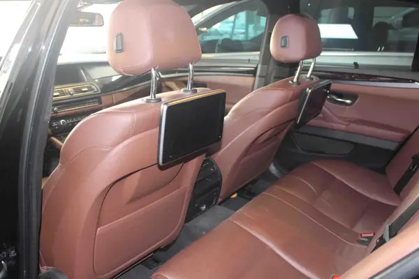 ب ام و، سری 5 سدان