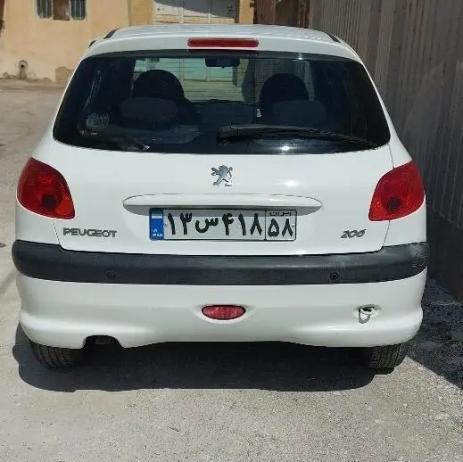پژو،  206