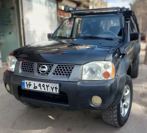 نیسان، رونیز