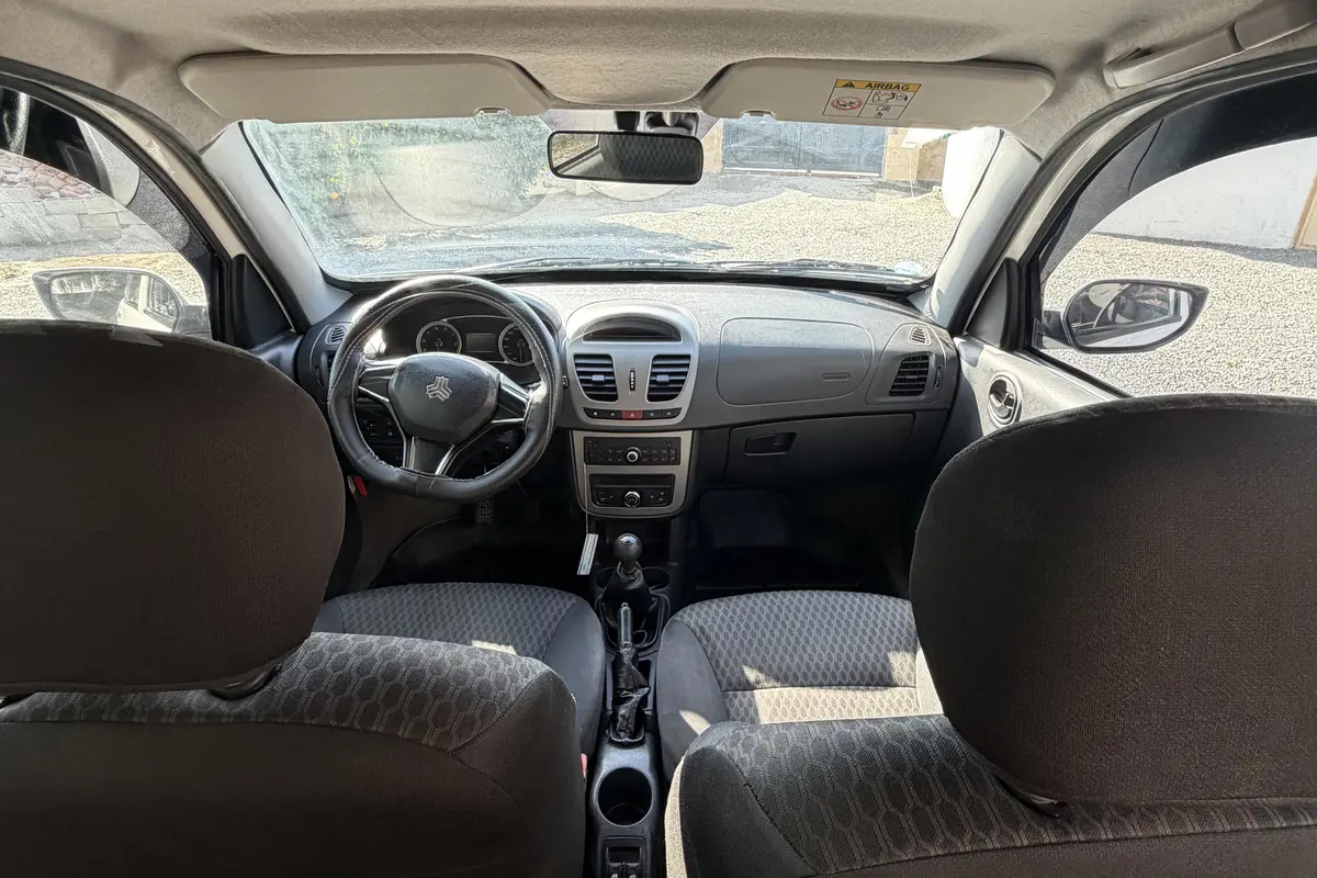 کوییک،  SR