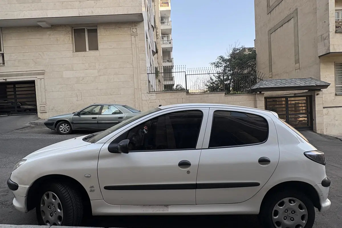پژو  206