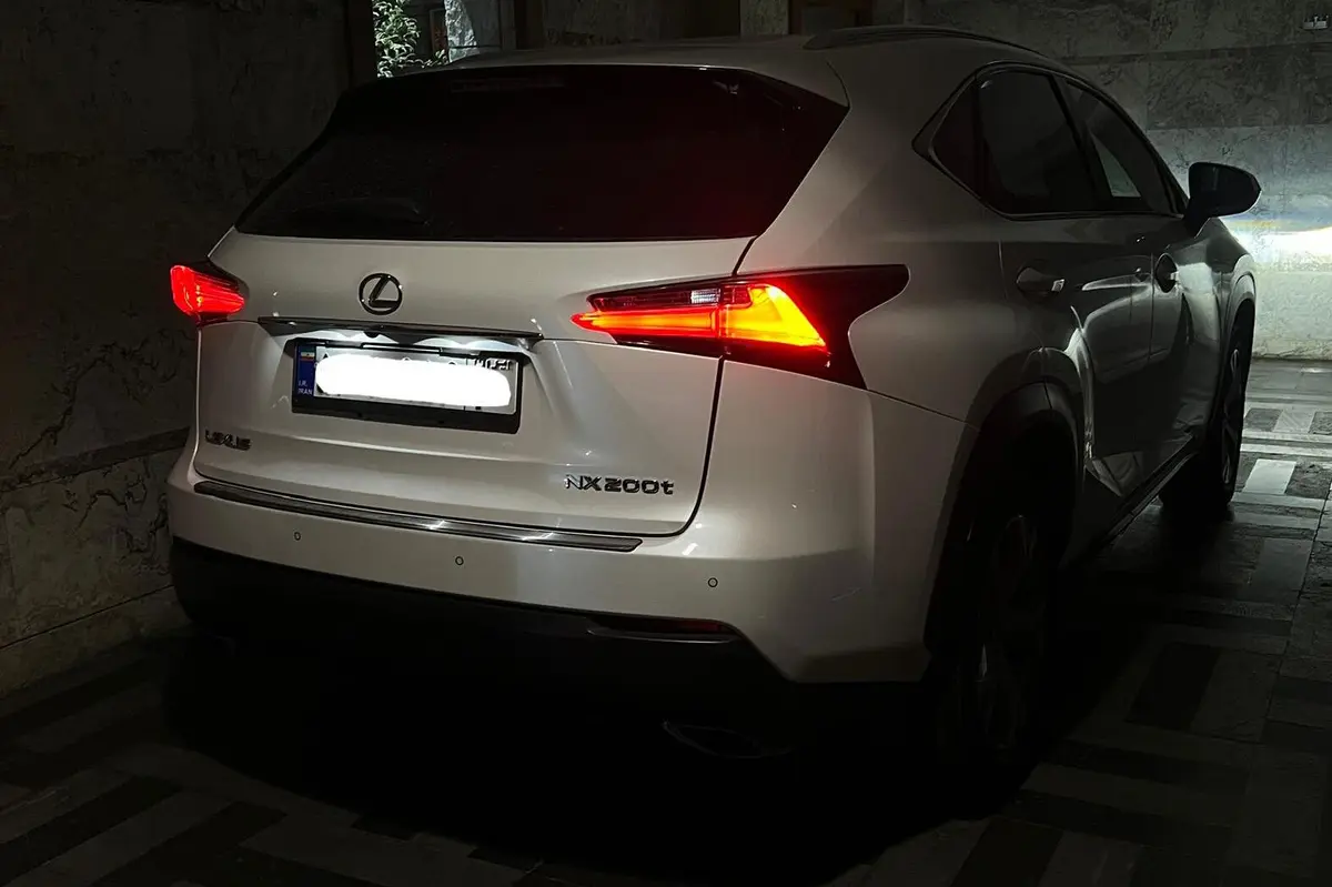 لکسوس،  NX