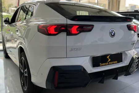 ب ام و X2