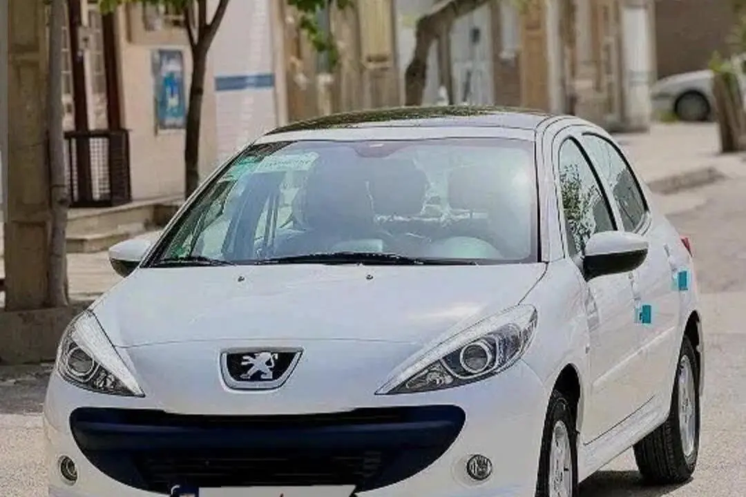 پژو،  207