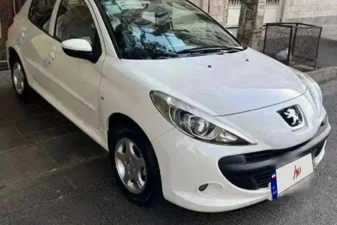 پژو،  207