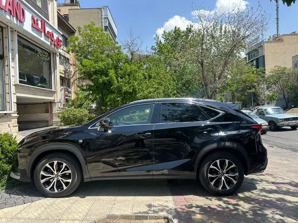 لکسوس  NX