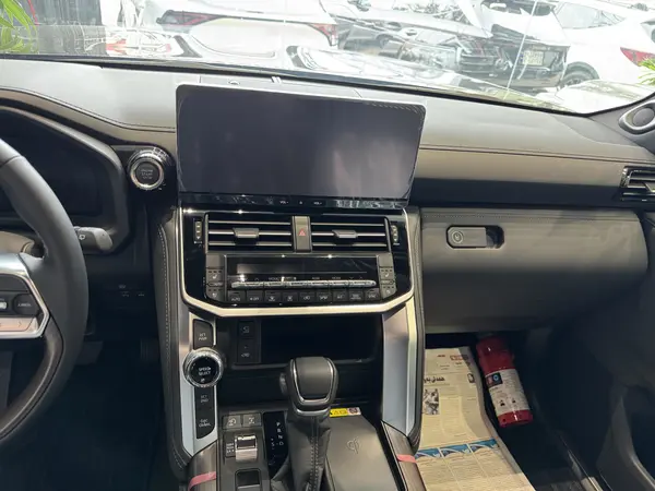 تویوتا، لندکروز چهار در