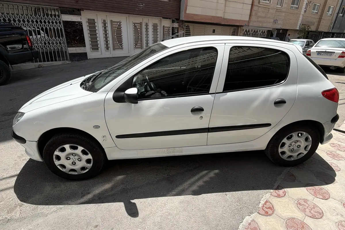 پژو،  206