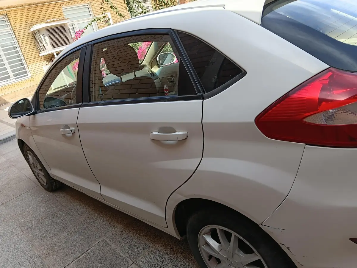 ام وی ام،  315هاچ بک