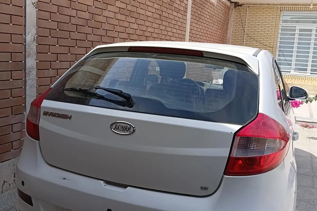 ام وی ام،  315هاچ بک