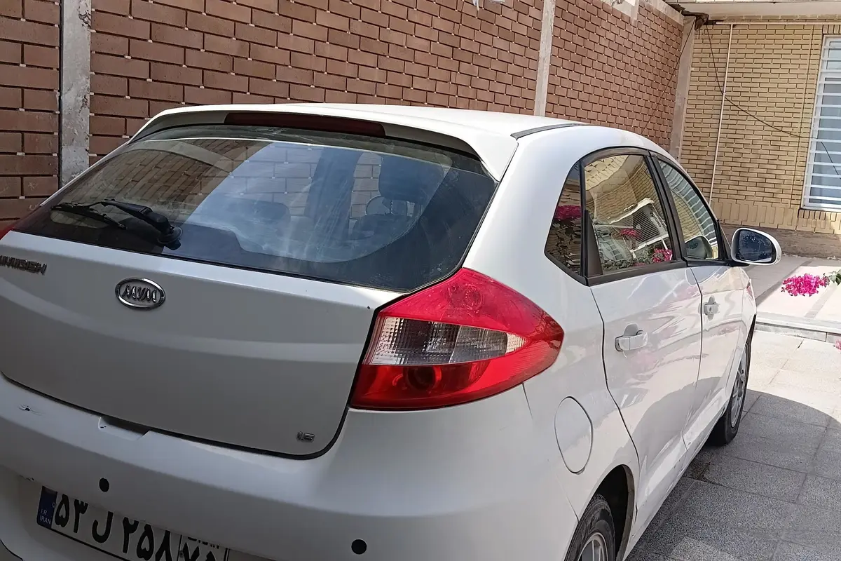 ام وی ام،  315هاچ بک