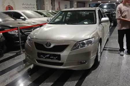تویوتا کمری