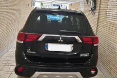 میتسوبیشی، اوتلندر PHEV