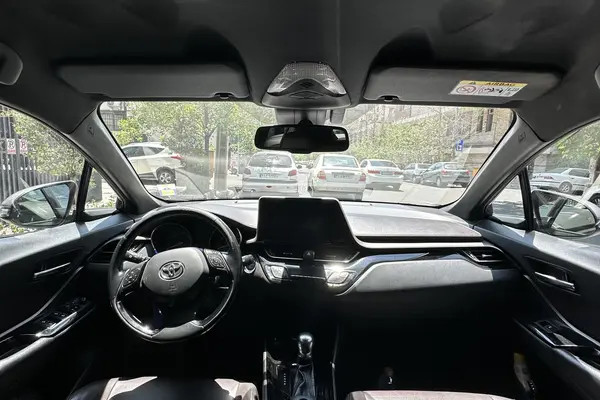تویوتا  C-HR هیبرید