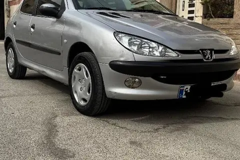 پژو، 206