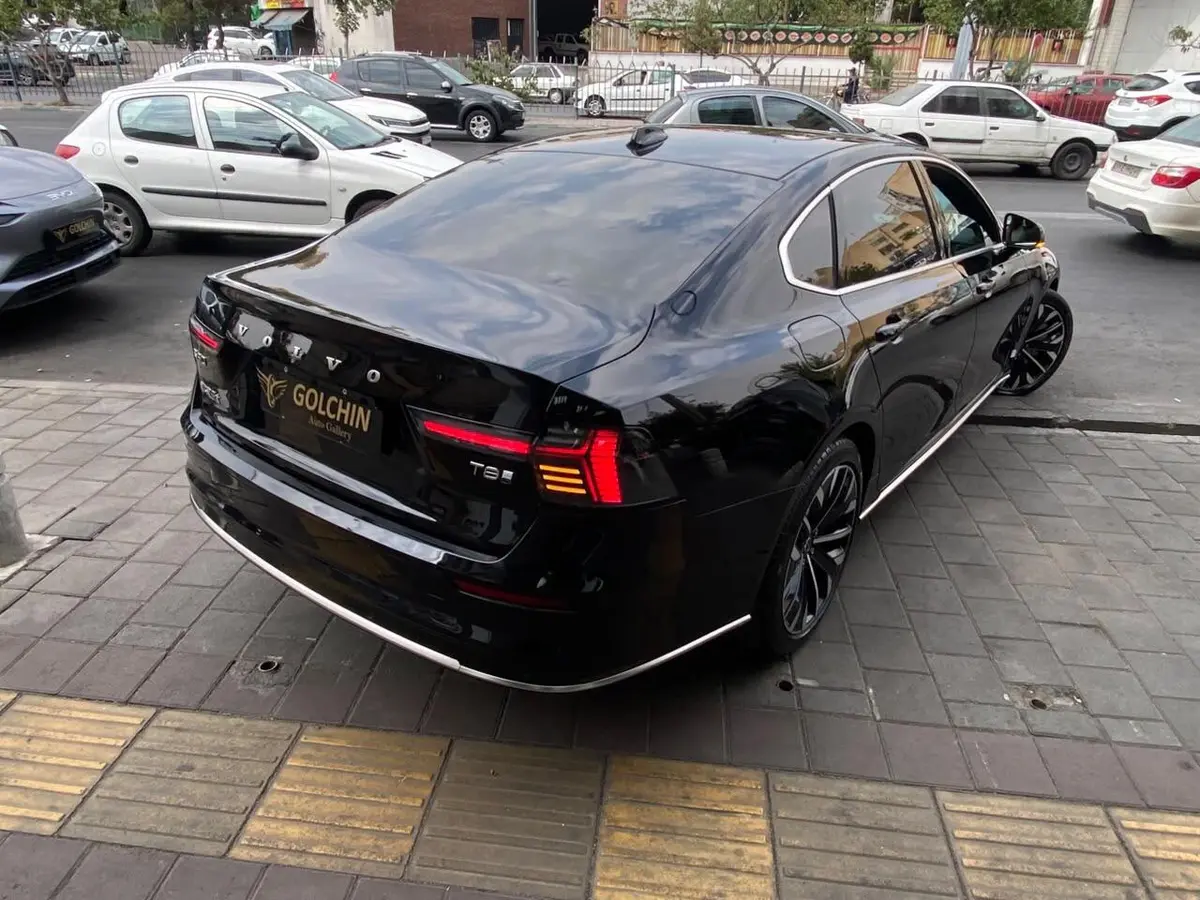 ولوو،  S90