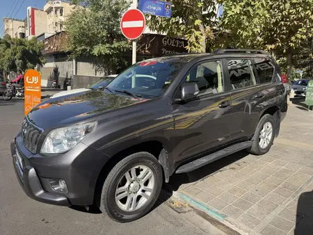 تویوتا پرادو  چهار در