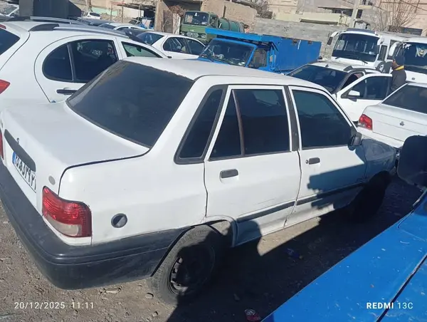 پراید، صندوق دار