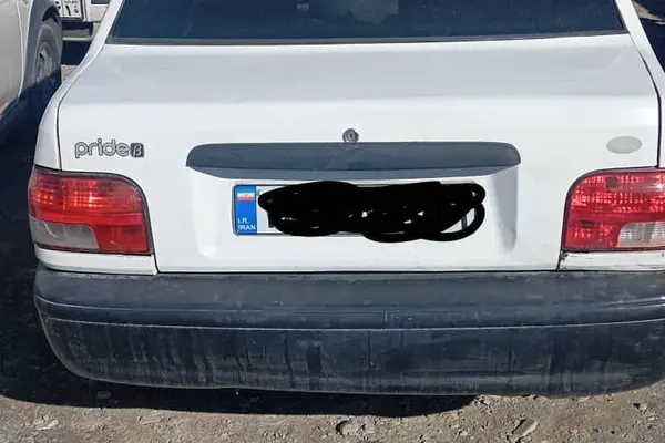 پراید، صندوق دار