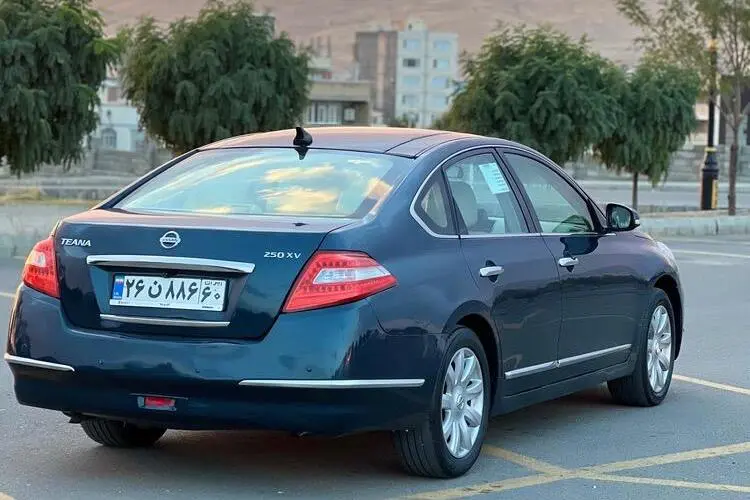 نیسان،  تیانا