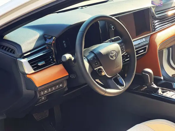 تویوتا، کمری هیبرید