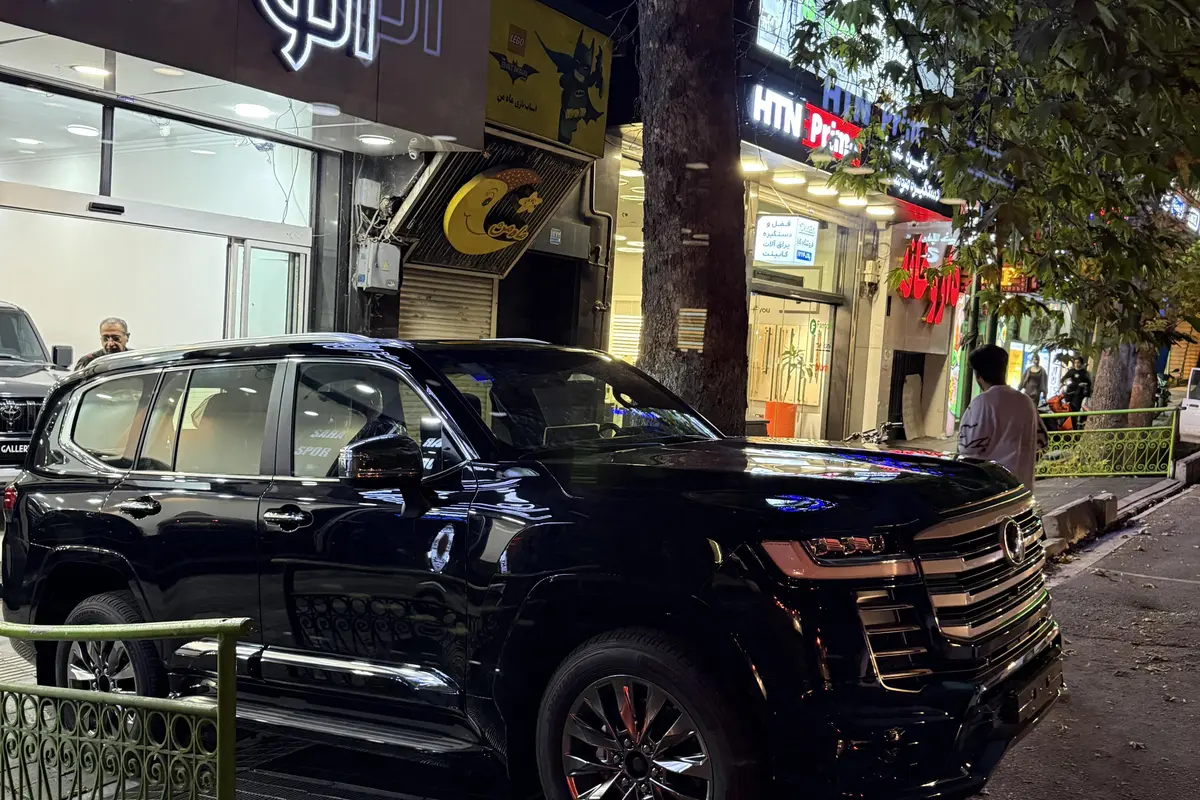 تویوتا،  لندکروز چهار در