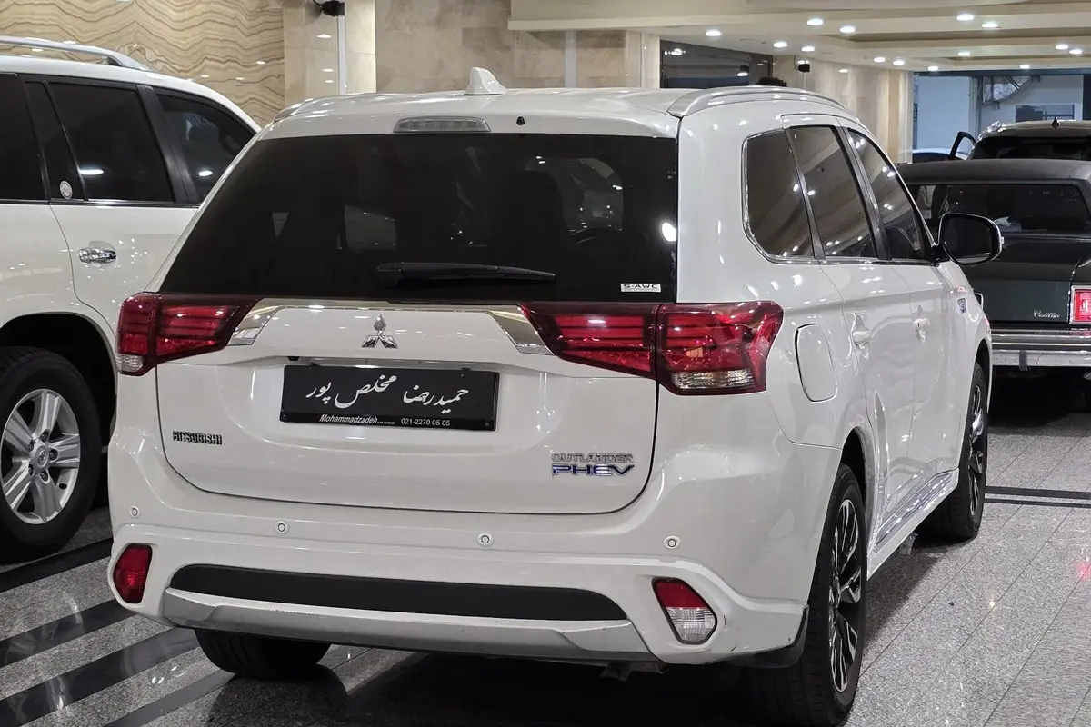 میتسوبیشی،  اوتلندر PHEV