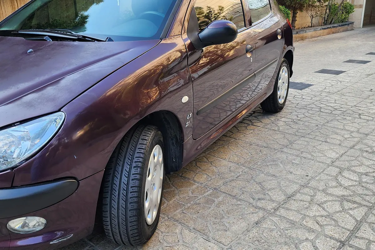 پژو،  206