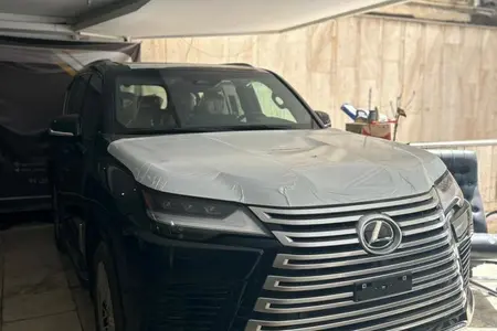 لکسوس LX