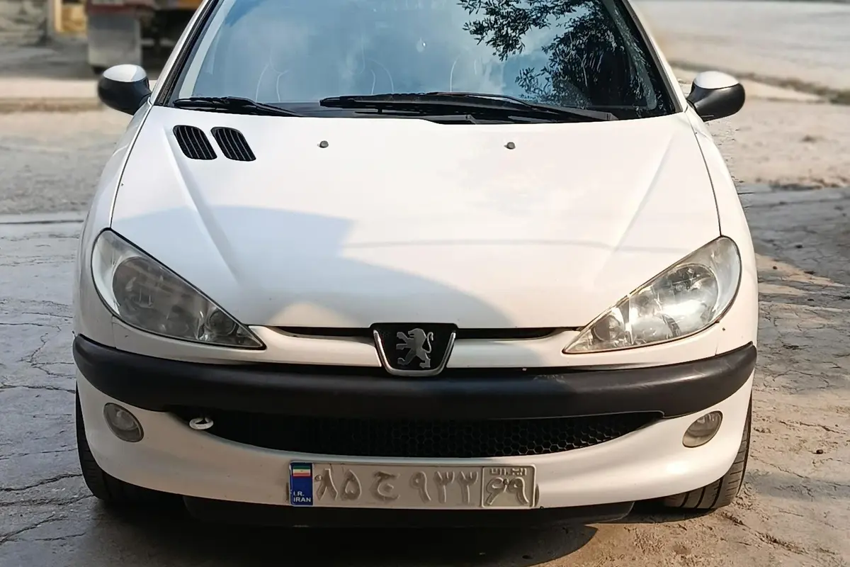 پژو،  206