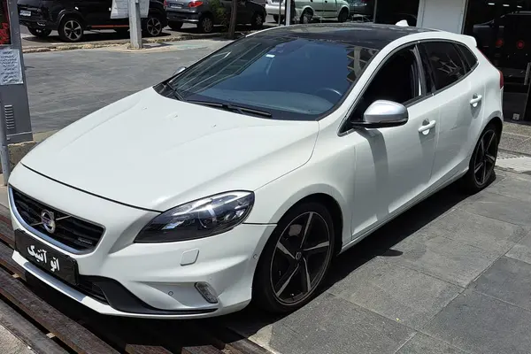 ولوو، V40