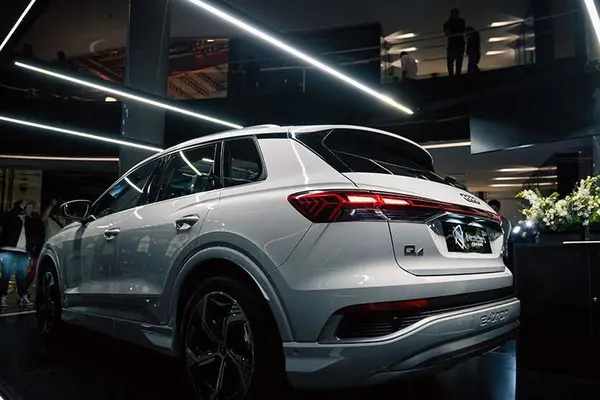 آئودی، Q4 e-tron