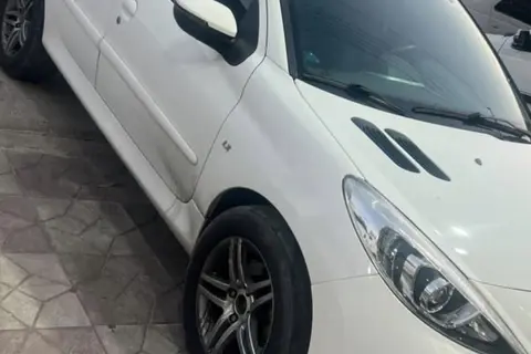 پژو، 207