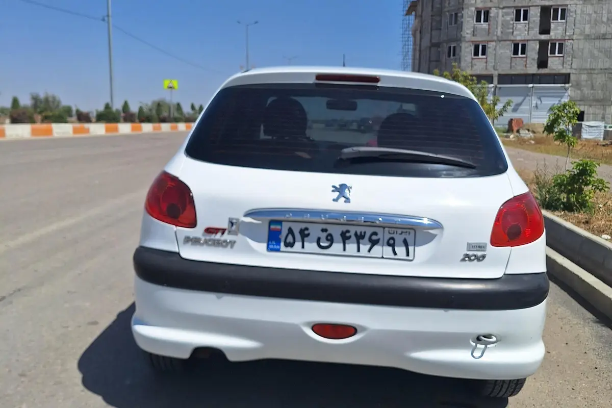 پژو،  206