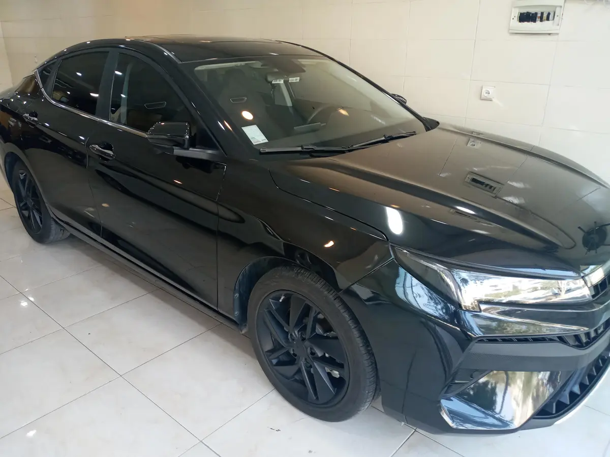 کی ام سی،  J7