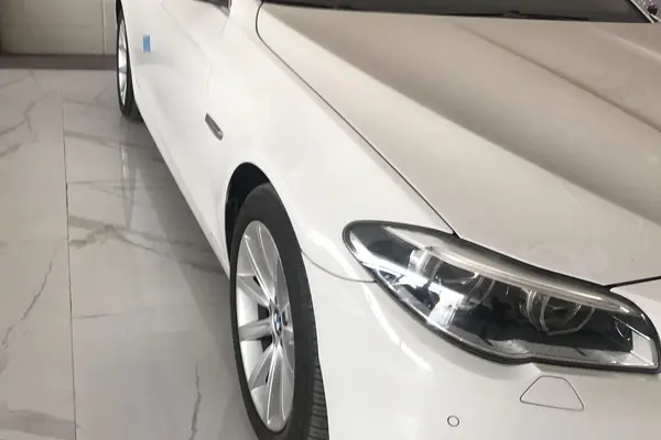 ب ام و، سری 5 سدان