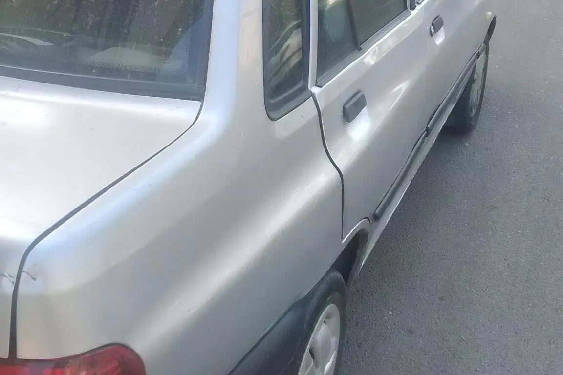 پراید،  صندوق دار