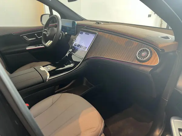 بنز  EQE SUV