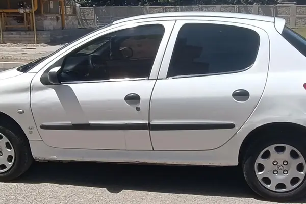 پژو  206