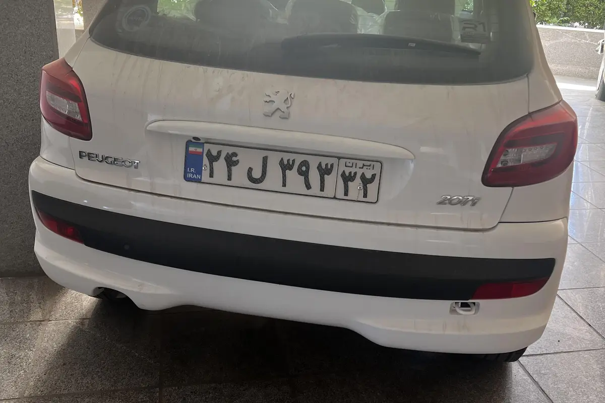 پژو،  207