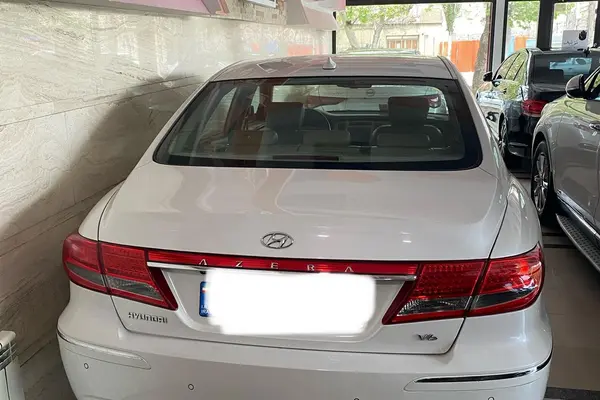 هیوندای، آزرا (گرنجور)