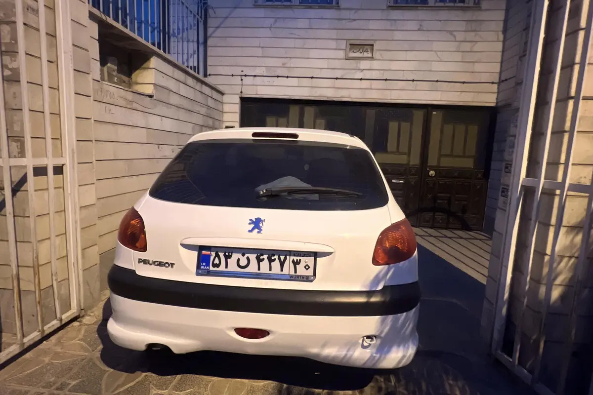 پژو،  206