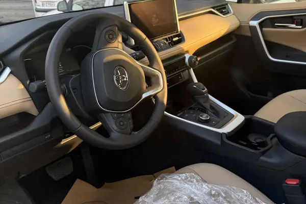 تویوتا، راوفور هیبرید