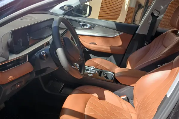 فونیکس، تیگو 8 پرو هیبرید (F8 PRO PHEV)