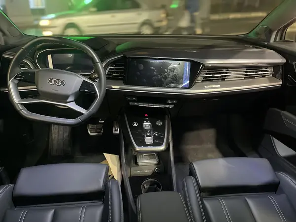 آئودی، Q4 e-tron