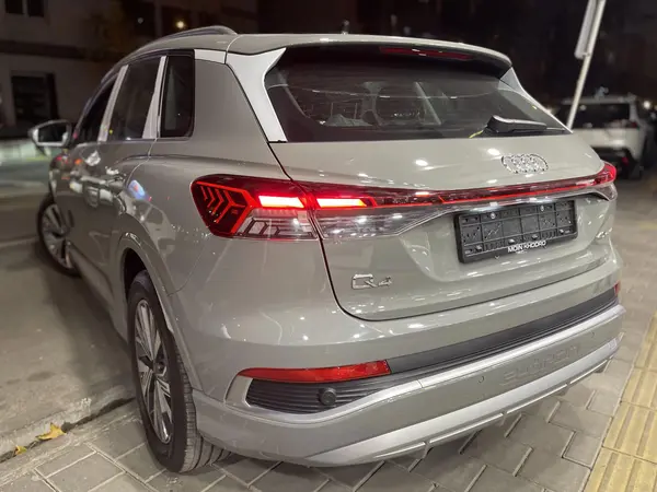 آئودی، Q4 e-tron