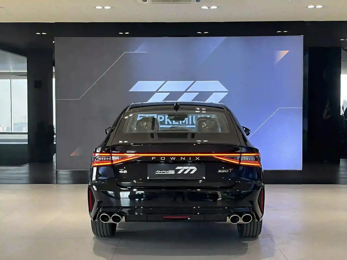 فونیکس،  آریزو 8 (Z8)